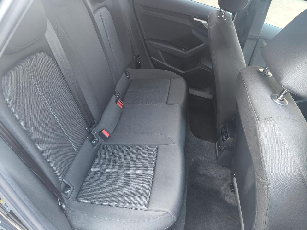 Audi A3 Sedan 35 TDI S tronic Business Advanced