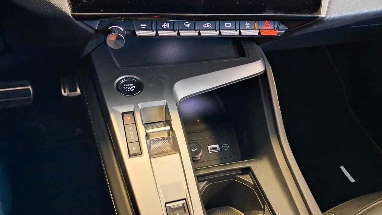 Peugeot 308 Plug-in Hybrid 225 e-EAT8 SW GT