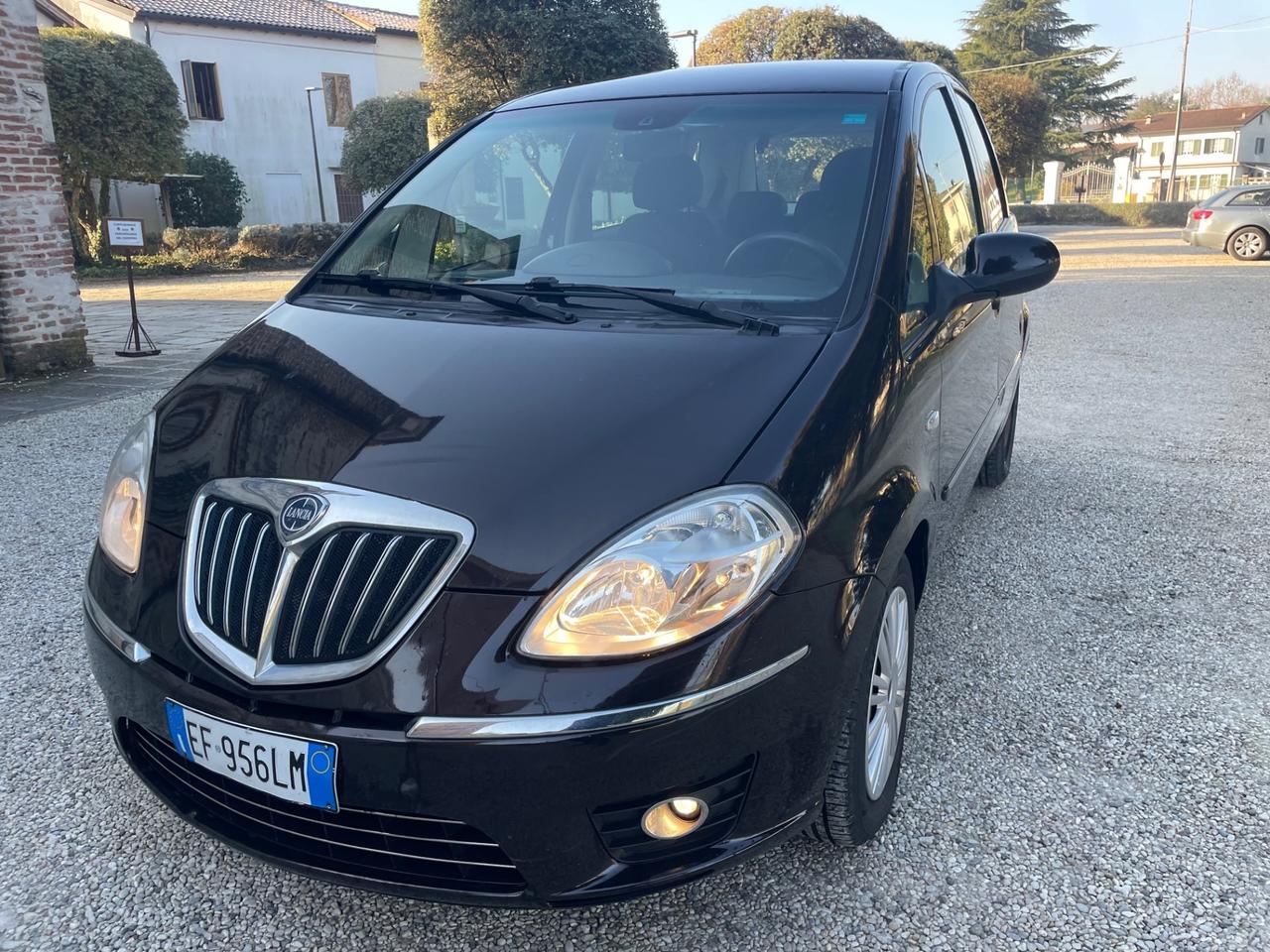 Lancia MUSA 1.4 benzina anno 2011 km 140. Mila