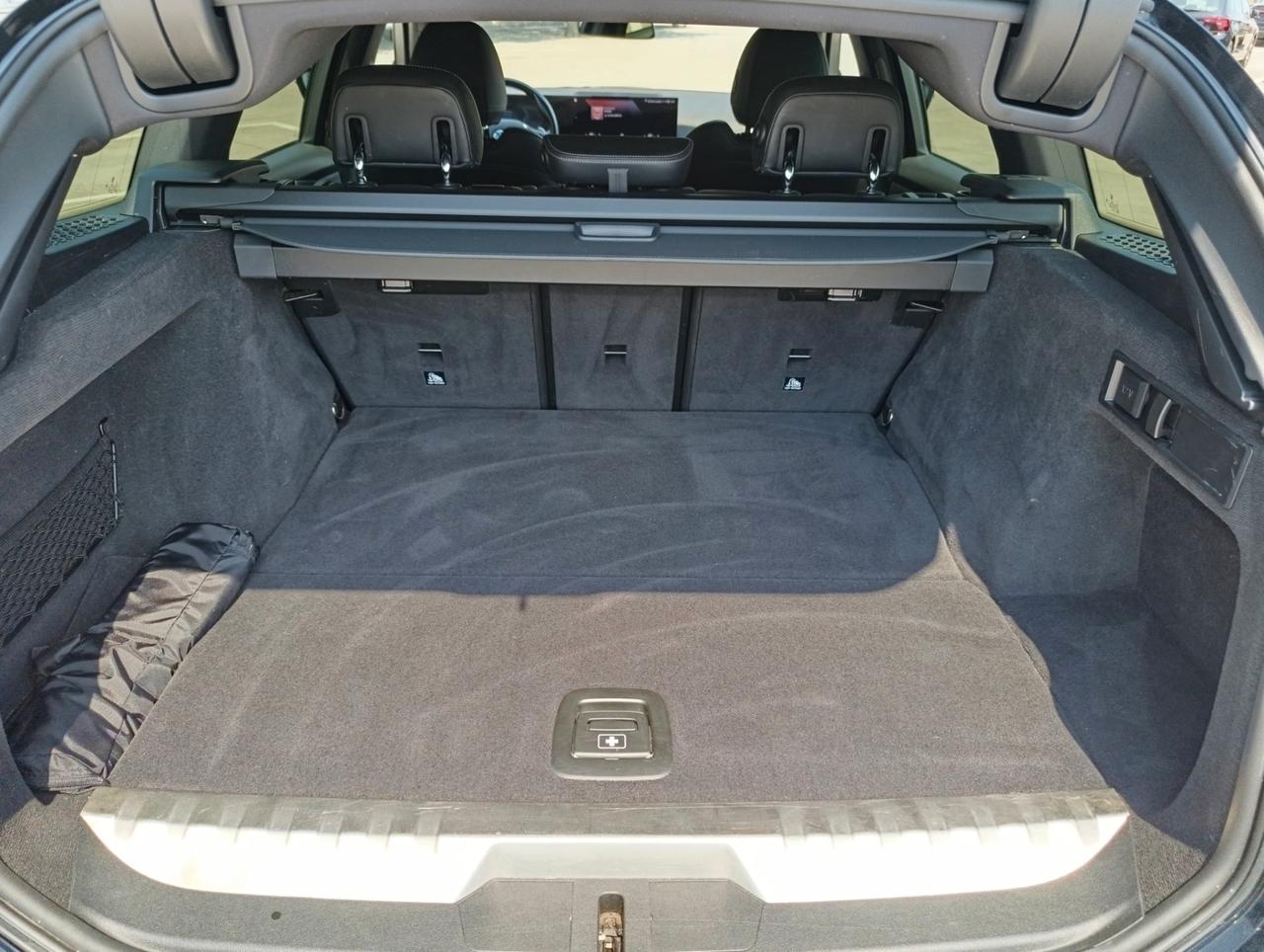 BMW 330 e Touring auto