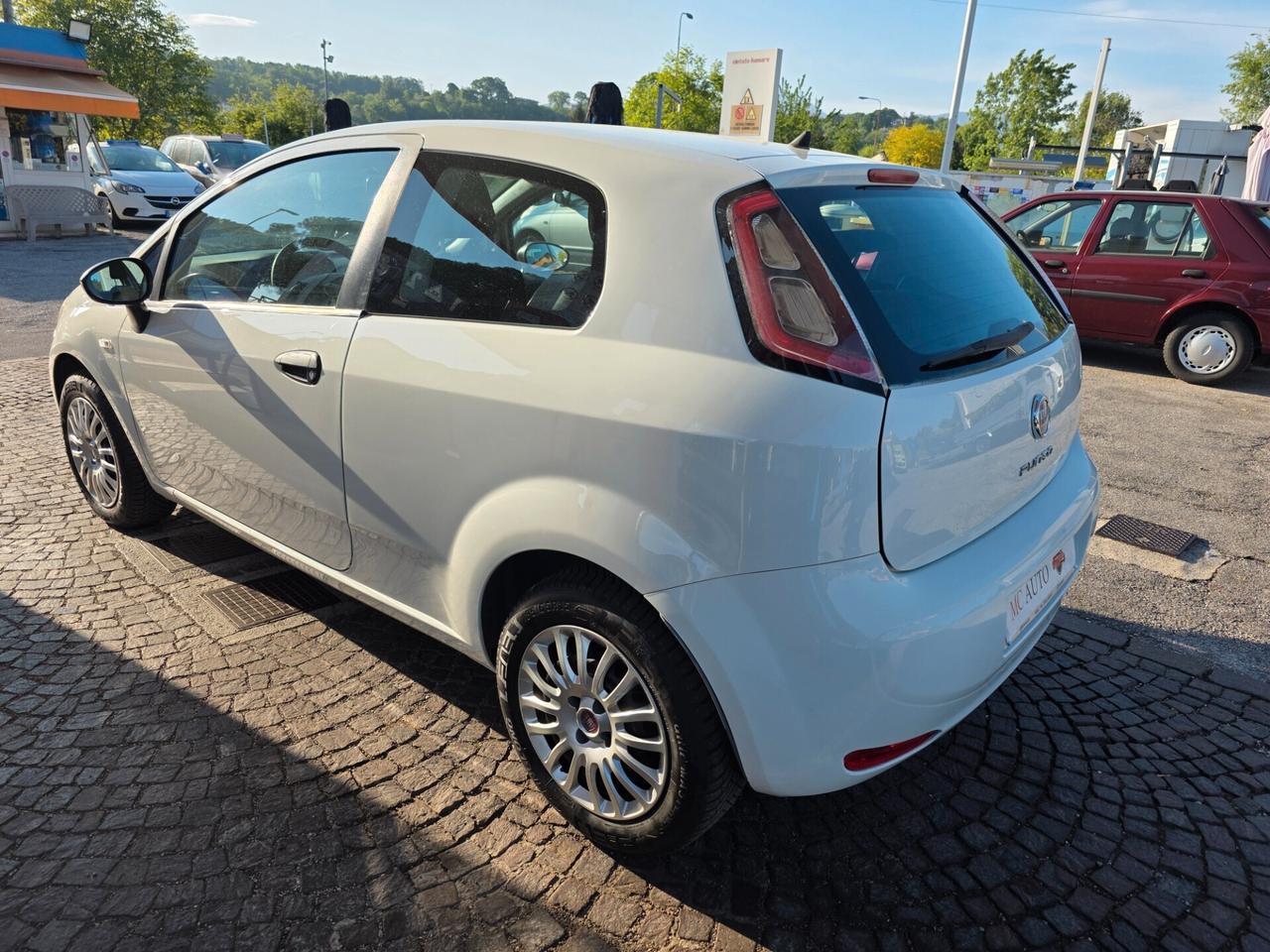 Fiat Qubo 1.3 MJT 75 CV Autocarro Van 4 posti con 287.000km