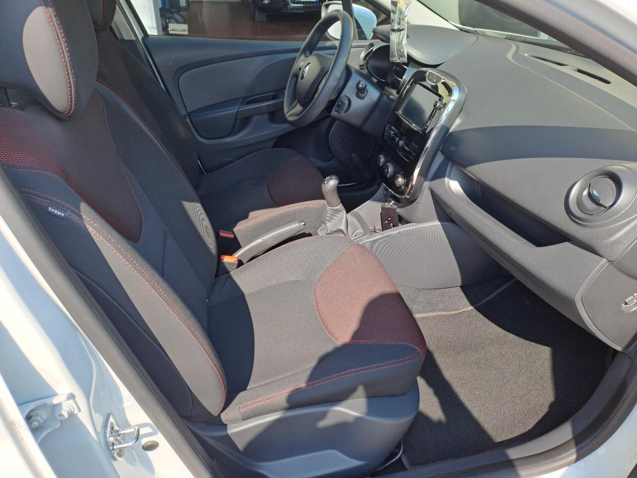 Renault Clio 1.2 75CV 5p OK NEOPATENTATI