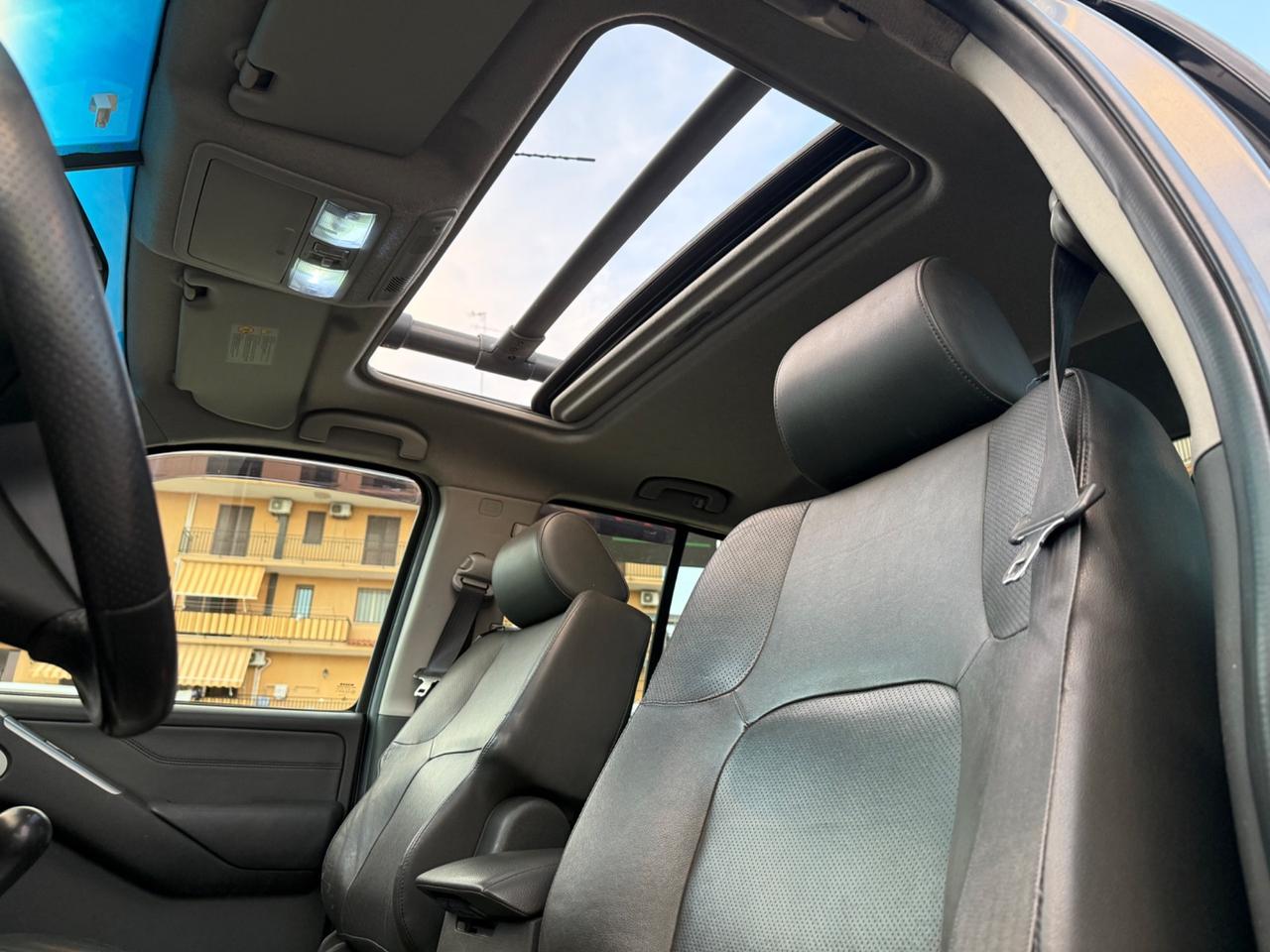 Nissan Navara 2.5 dCi 4 porte Double Cab LE