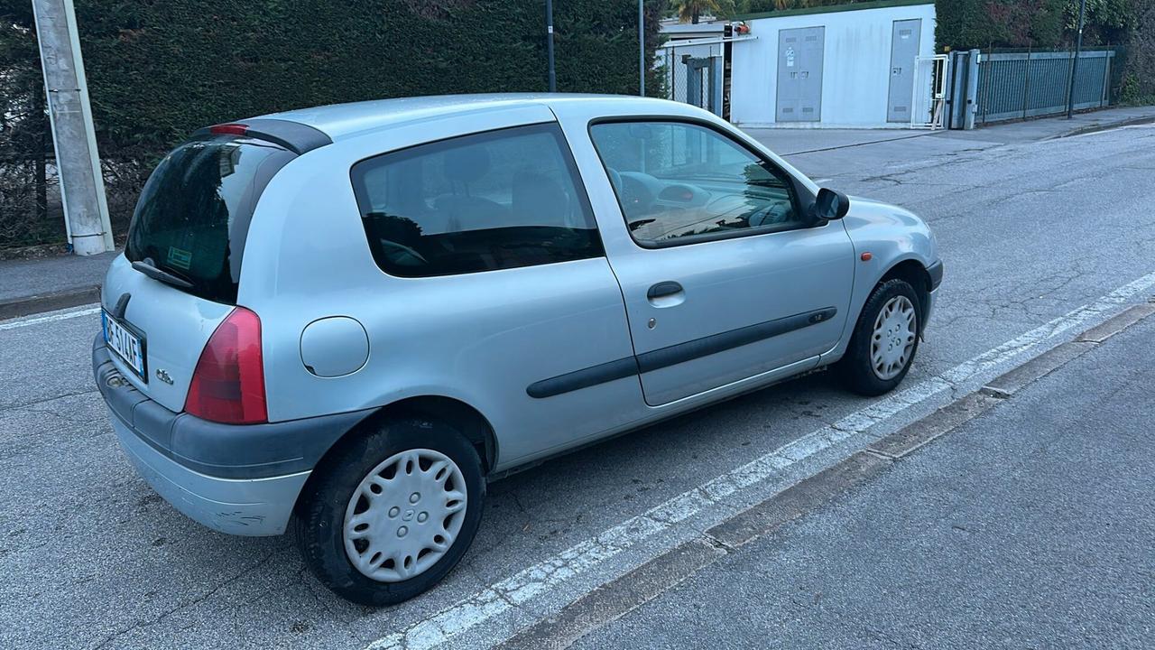 Renault Clio 1.2 Neopatentati