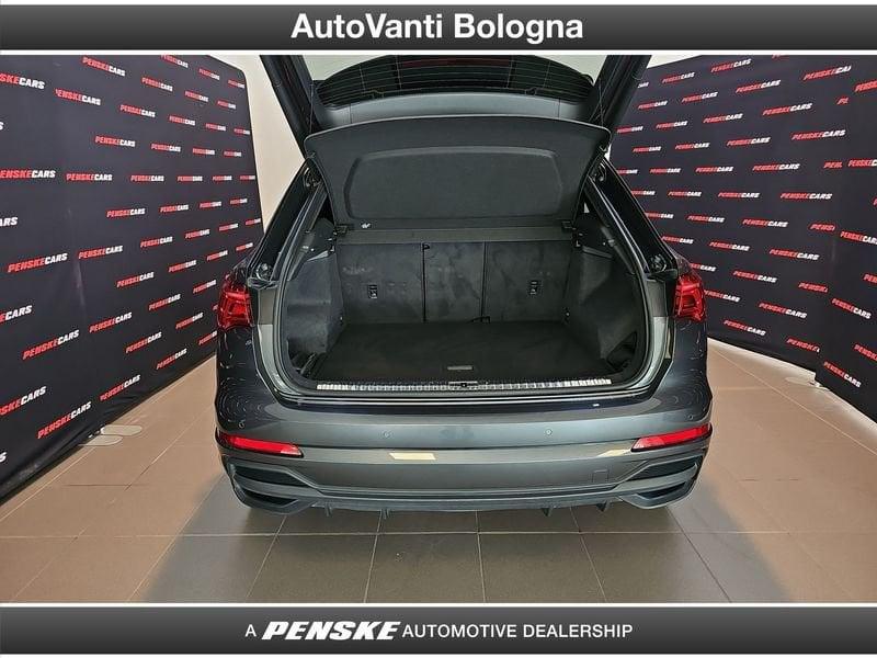 Audi Q3 Q3 35 2.0 tdi Identity Black s-tronic