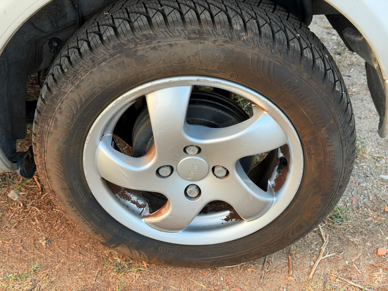 Toyota Yaris 1.0i 3 porte Expo Clima Benzina 65cv 2005