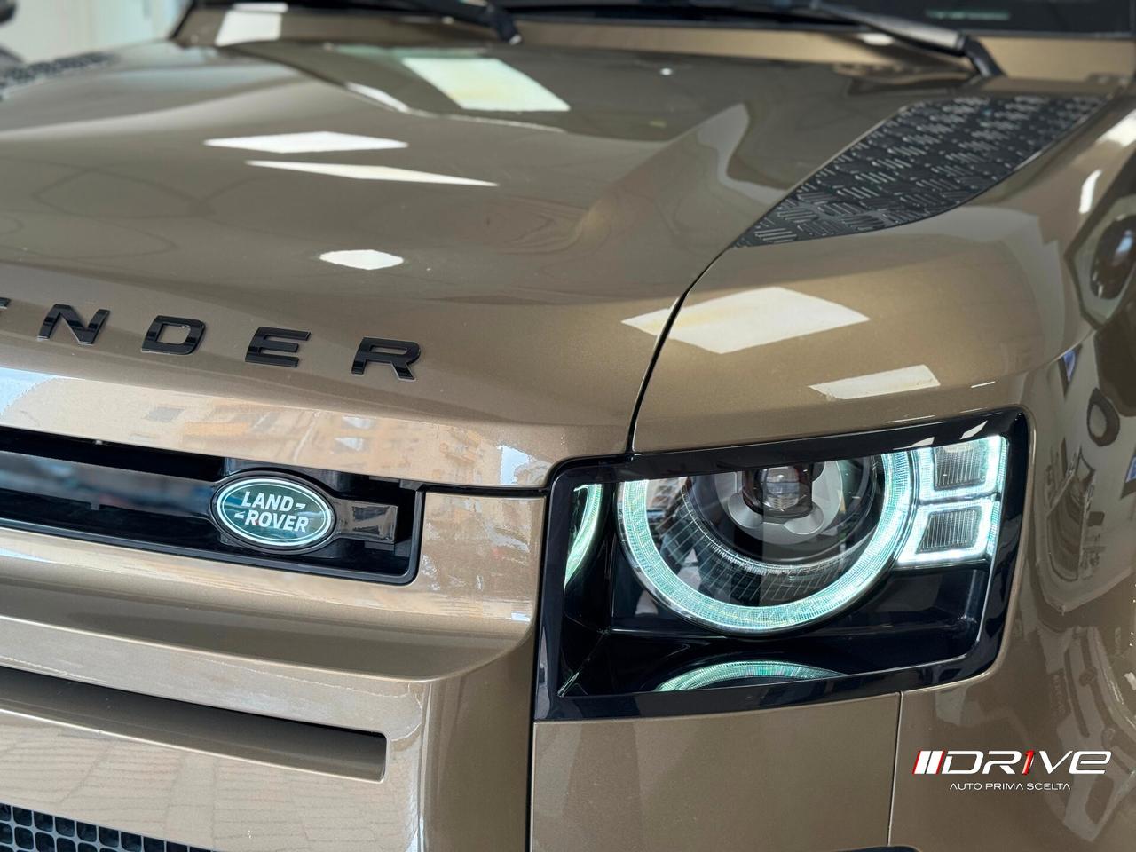 LAND ROVER Defender (2019) Defender 110 3.0D I6...
