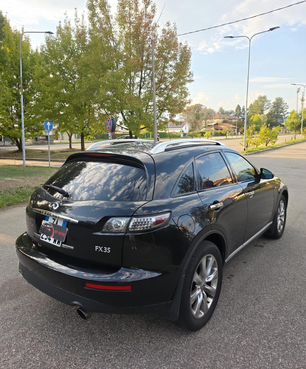 Infiniti FX 35