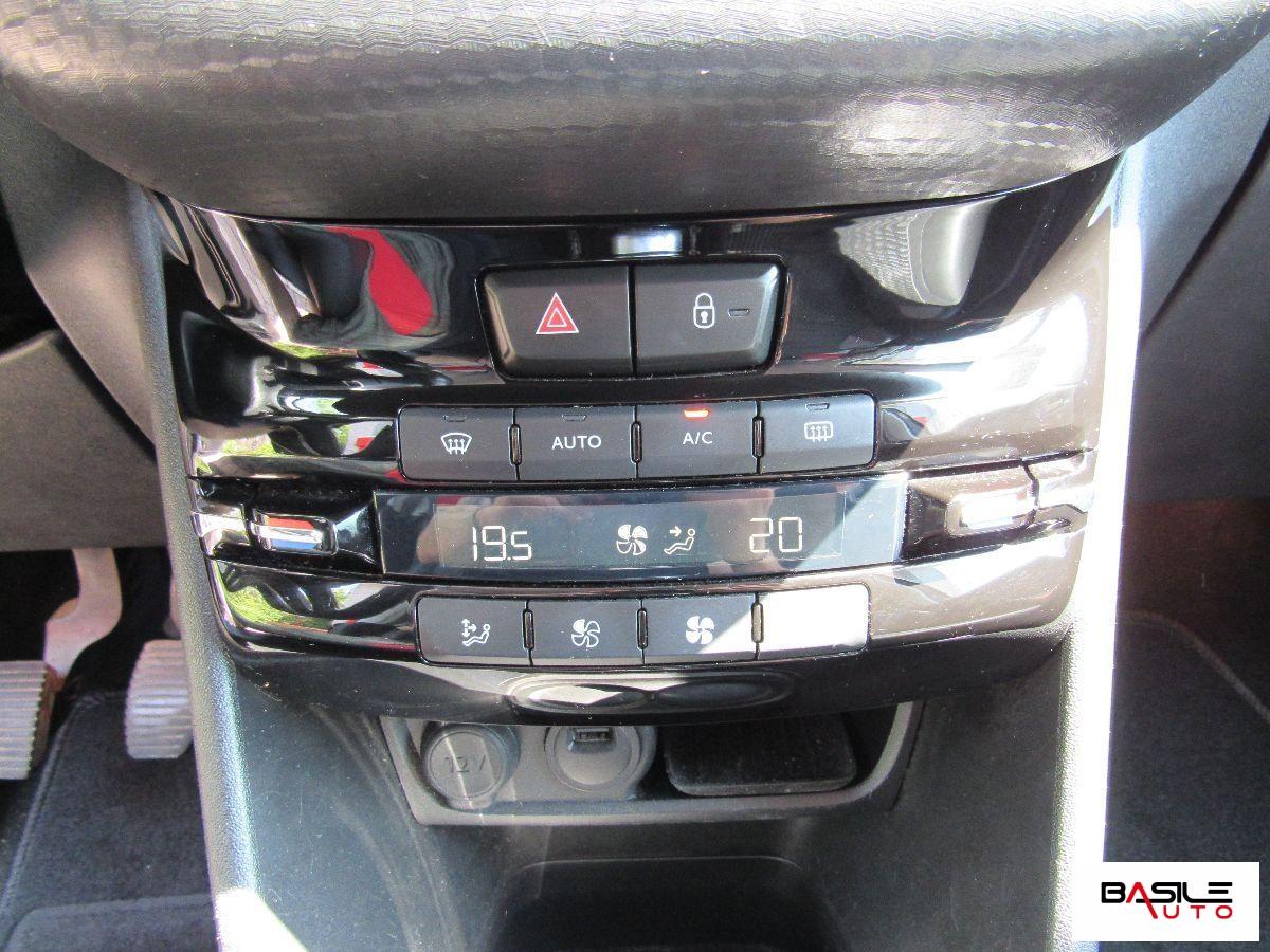 PEUGEOT - 2008 - BlueHDi 100 Black Matt