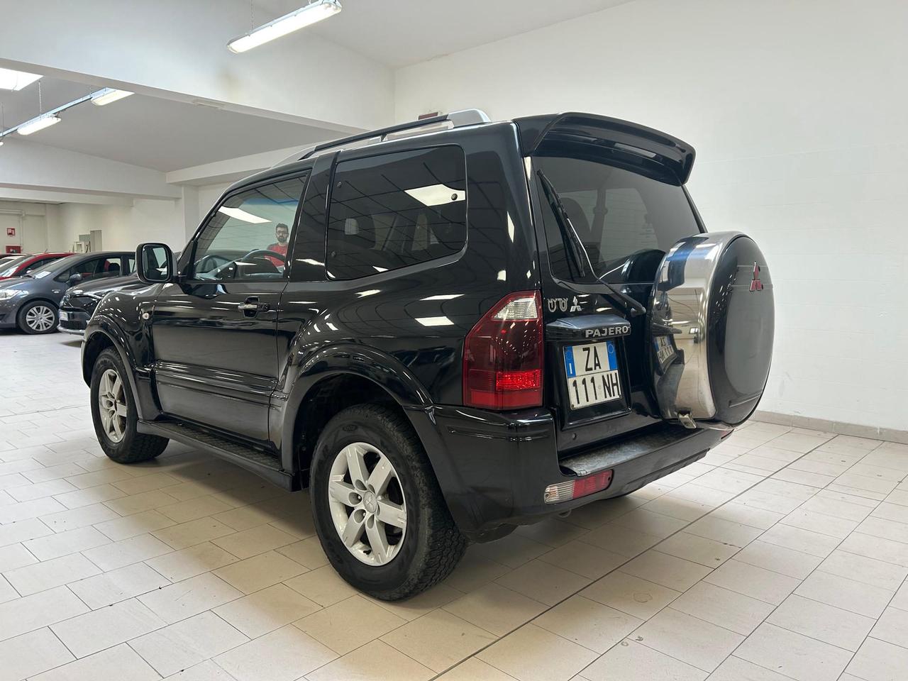 Mitsubishi Pajero 3p 3.2 tdi 16v di-d Invite