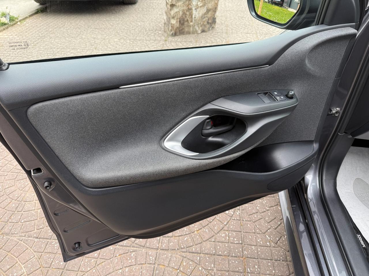 Toyota Yaris 1.5 Hybrid 5 porte Trend