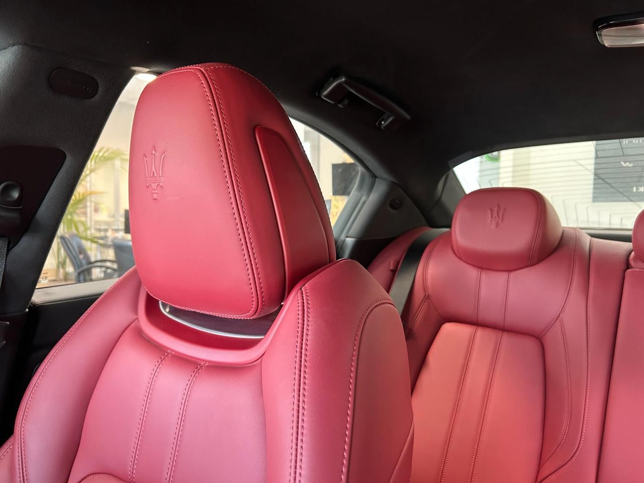Maserati Ghibli V6 3.0 Modena 350CV