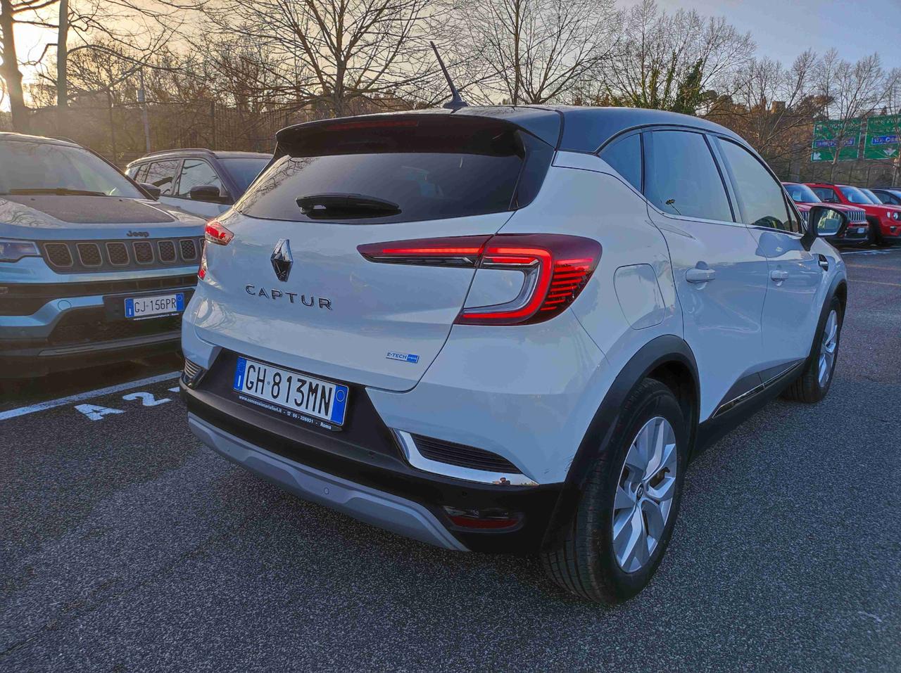 RENAULT Captur II 2019 - Captur 1.6 E-Tech hybrid Intens 145cv auto