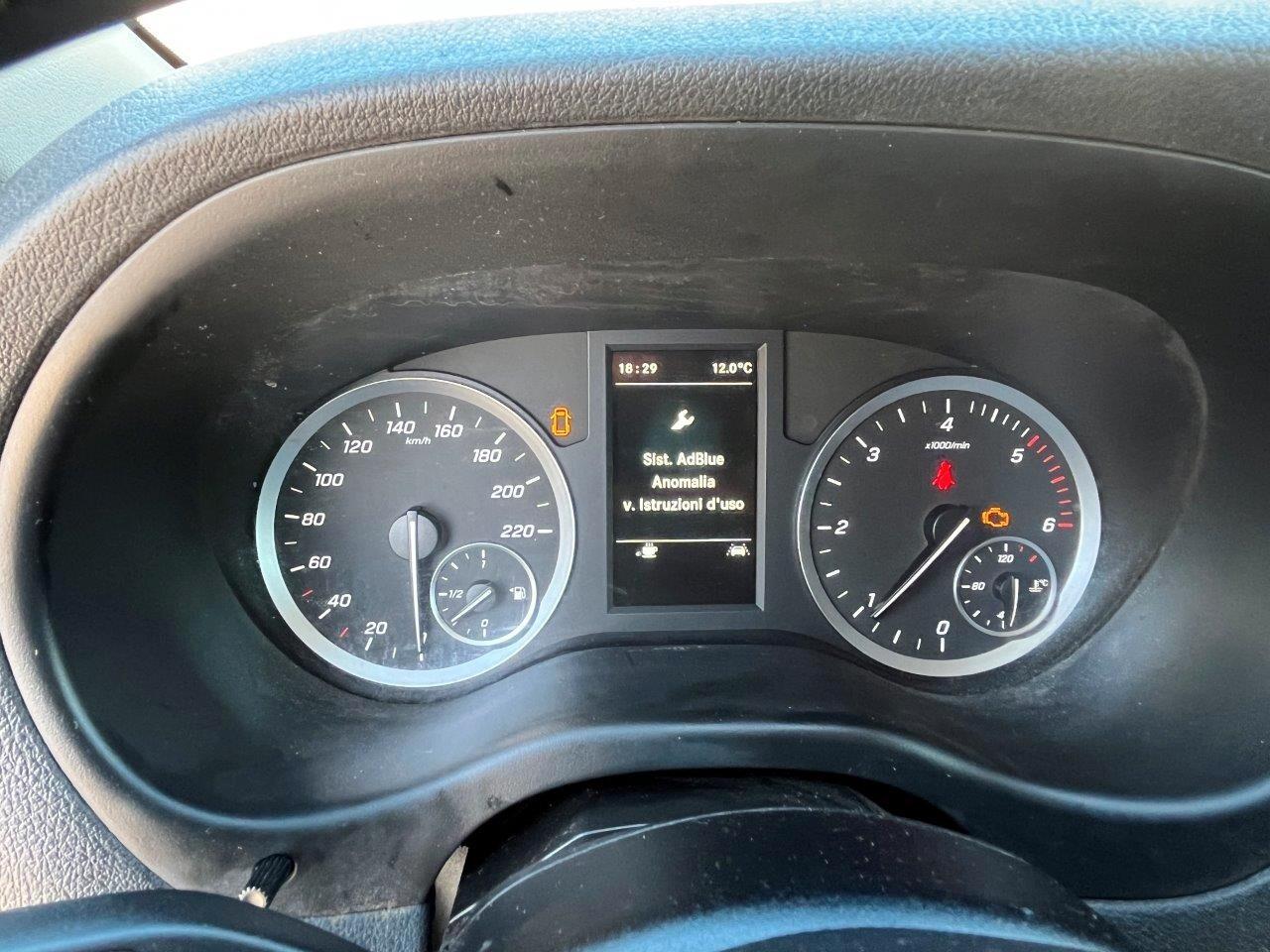 Mercedes Benz Vito (Armada) 110 Long FP