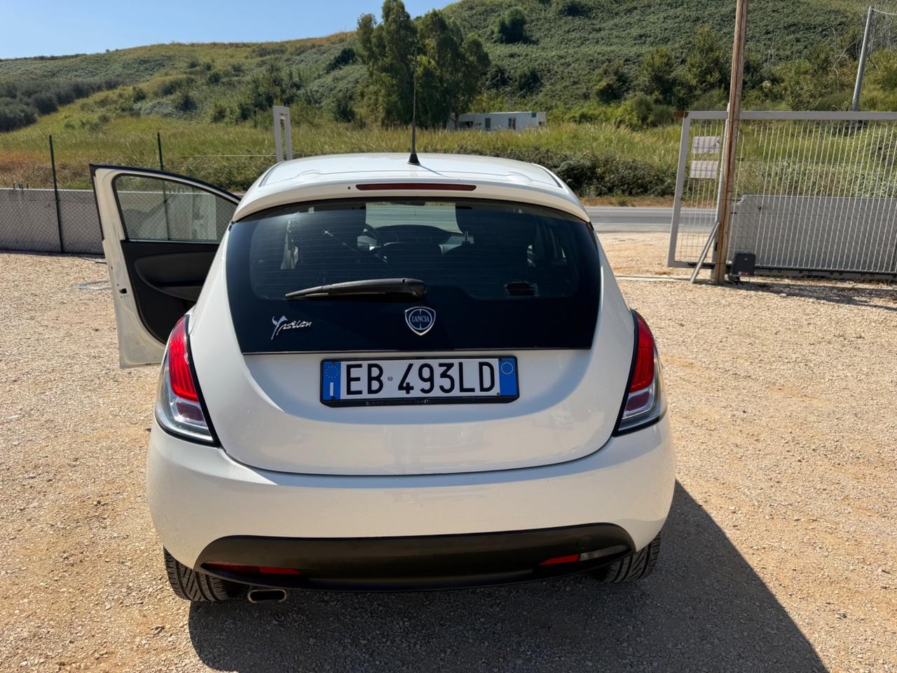 Lancia Ypsilon 1.2 69 CV 5 porte GPL 3.999€