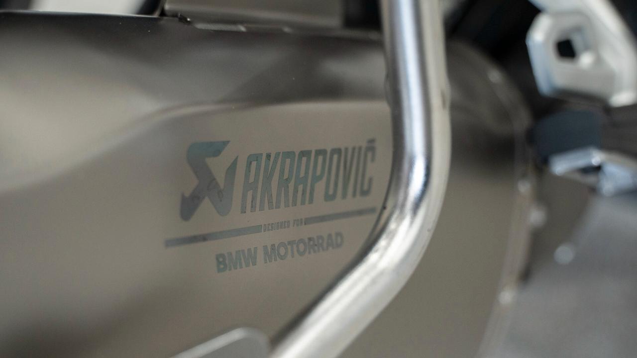 BMW R 1250 GS ADVENTURE RALLYE PACK LUCI AKRAPOVIC CRUISE RISCALDAMENTO MANOPOLE + BORSE RIGIDE