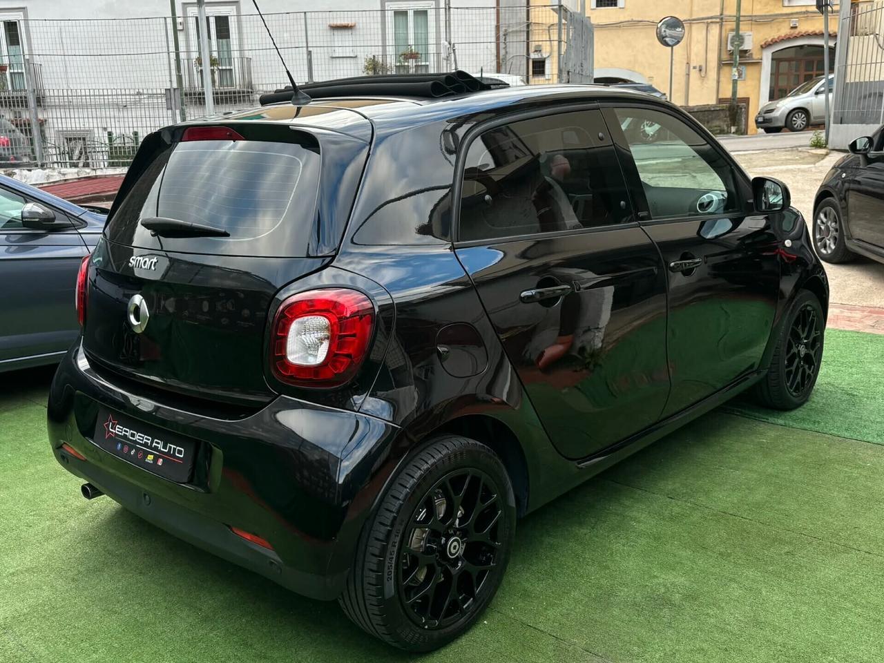Smart ForFour 1.0 71 CV Total Black Cabrio