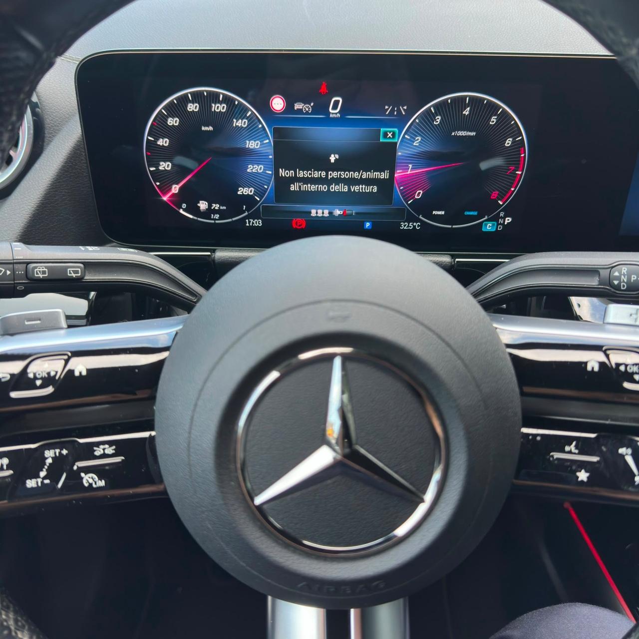 Mercedes-benz GLA 250 Automatic 4Matic AMG Line Premium
