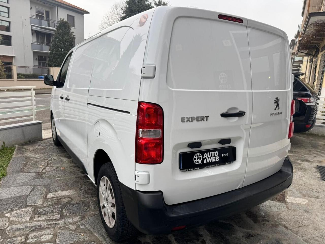 PEUGEOT EXPERT BLUEHDI 122cv FURGONE LAMIERATO