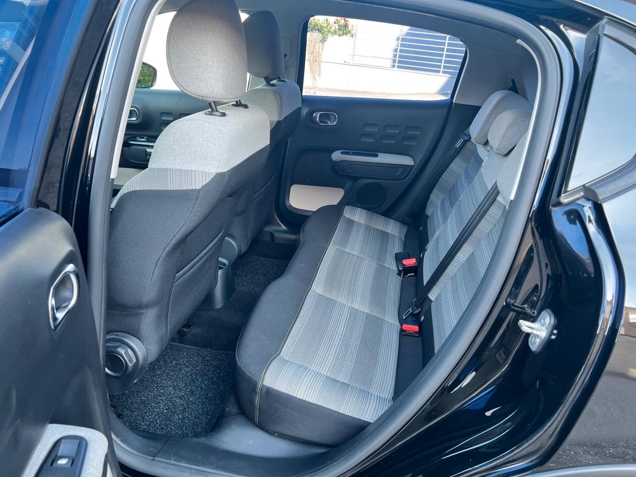 Citroen C3 1.2 puretech Shine 83cv NEOPATENT. NAVI/CAMERA/16;