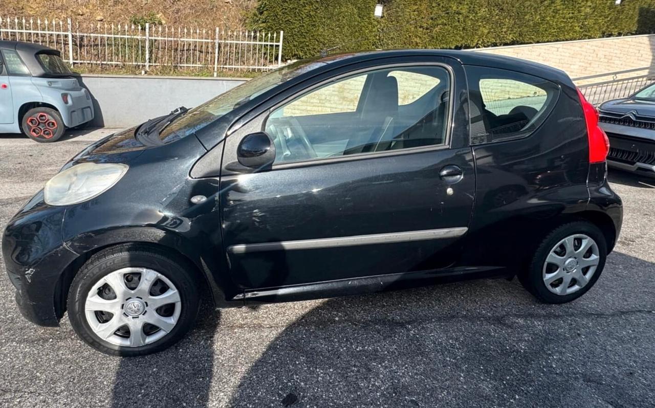 Peugeot 107 1.0 68CV 3p. Plaisir