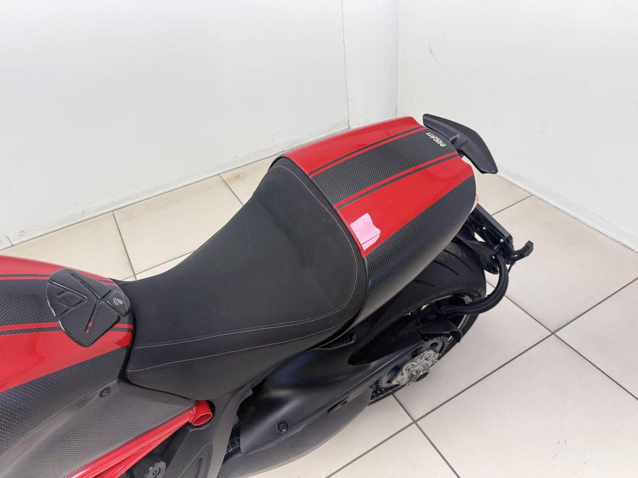 DUCATI Diavel 1199 Dark