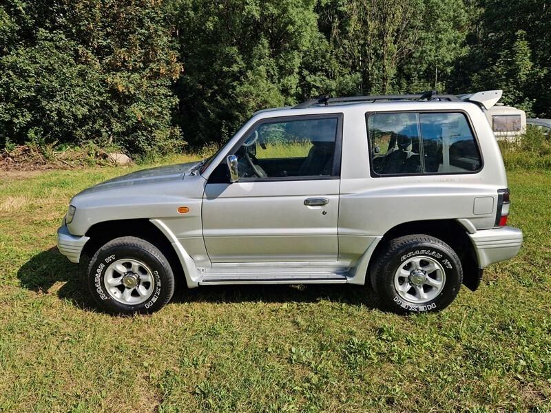 Mitsubishi Pajero 2.5 TDI Metal-top S.S. GLS Target