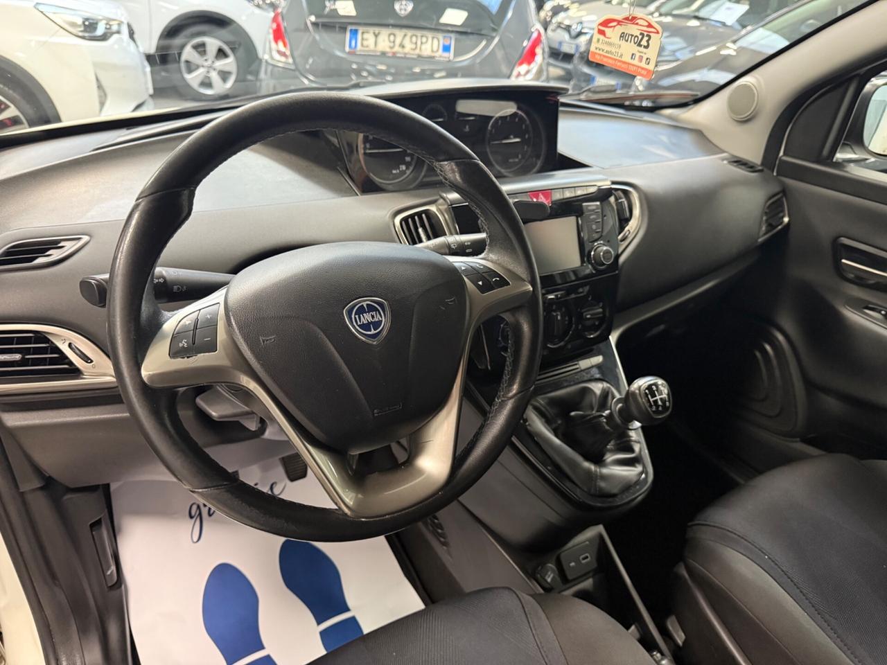 Lancia Ypsilon 1.2 69 CV 5 porte S&S Platinum Ok Neopatentati