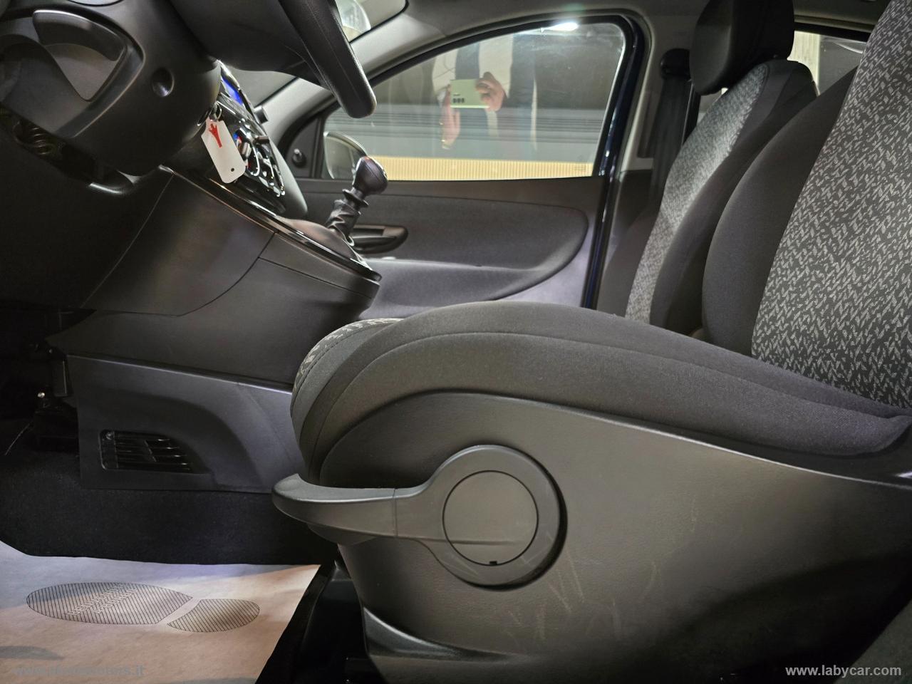 LANCIA Ypsilon 1.0 FireFly 5pS&S Hyb. Eco Silv.