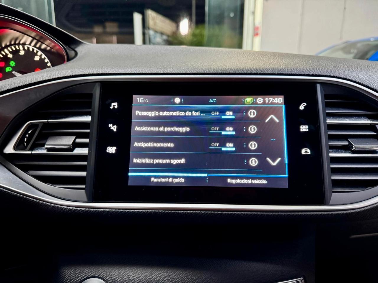 Peugeot 308 1.5 BlueHDi 130cv EAT8 Business 2021