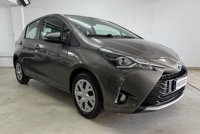 TOYOTA Yaris 1.5 Hybrid 5 porte Business