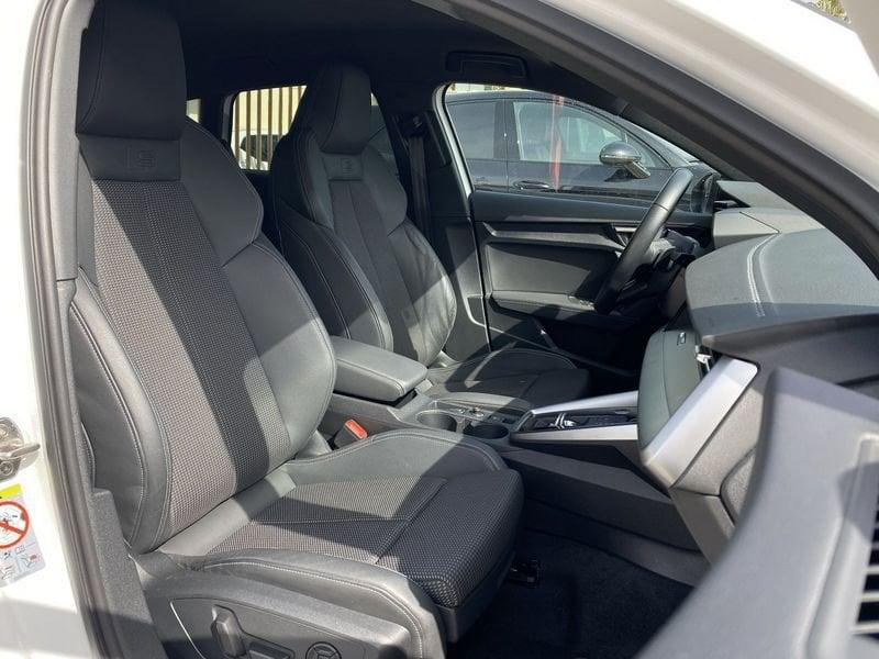 Audi A3 A3 SPB S Line interno ed esterno 2.0 TDI 150CV S-Tronic 35
