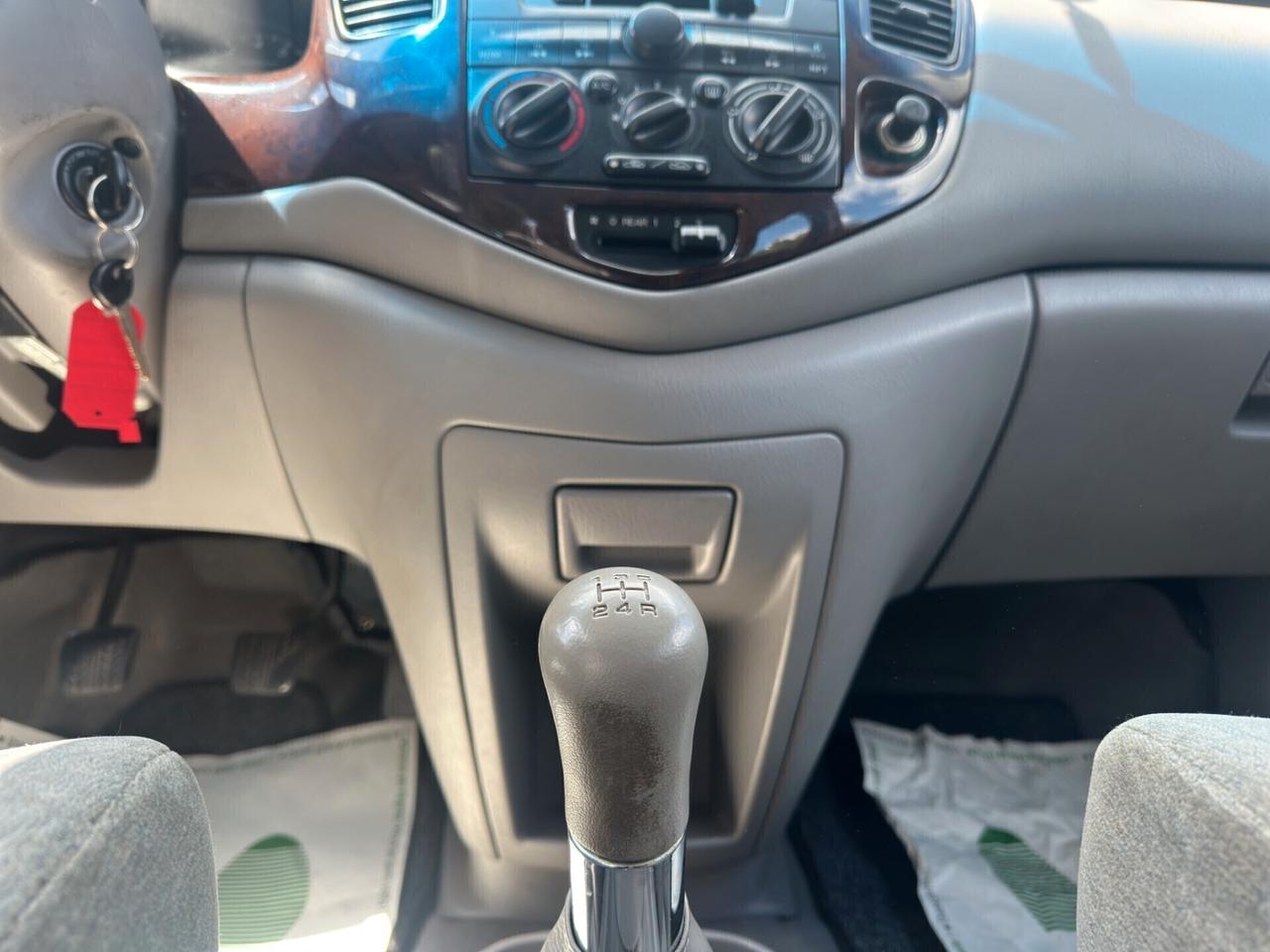 Mazda MPV 2.0i 16V cat
