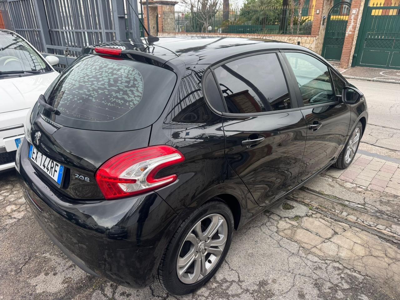 Peugeot 208 1.4 HDi 68 CV 5 porte Access