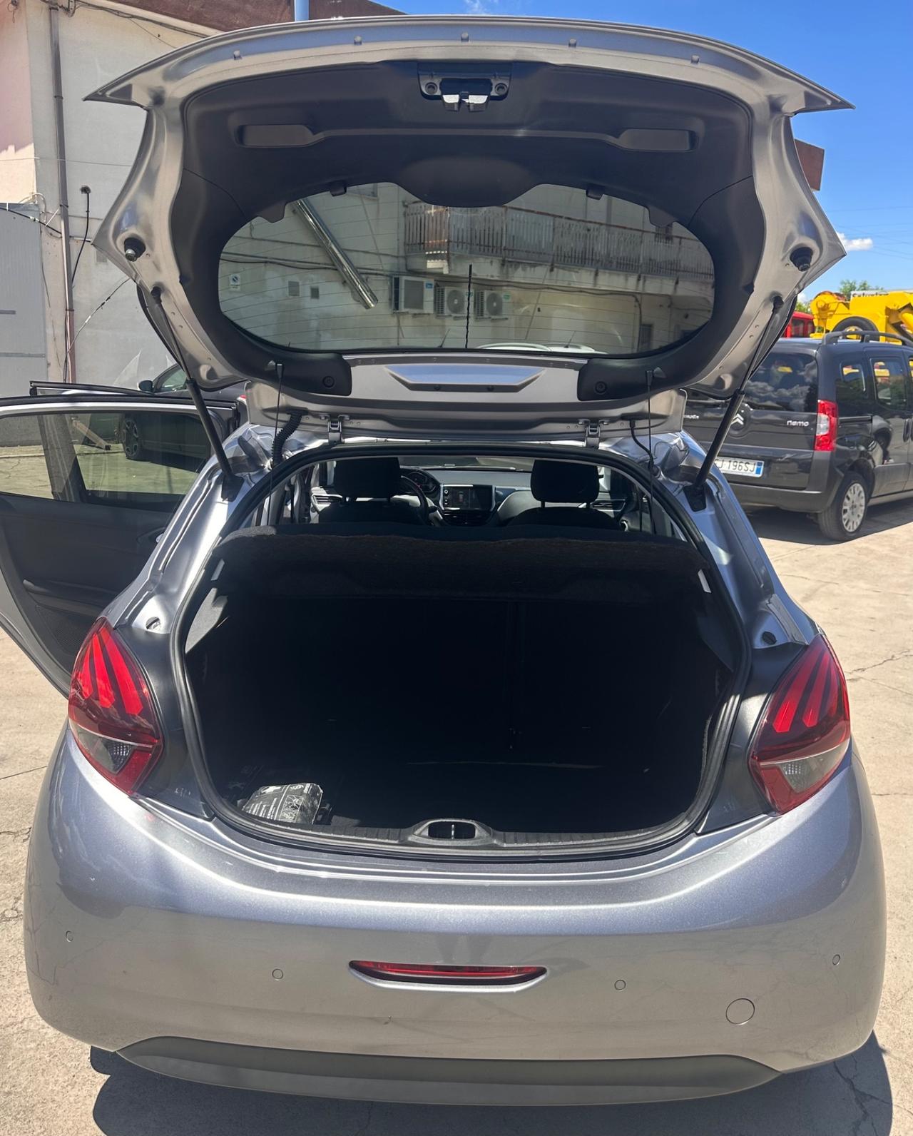 Peugeot 208 BlueHDi 100 S&S 5 porte GT Line