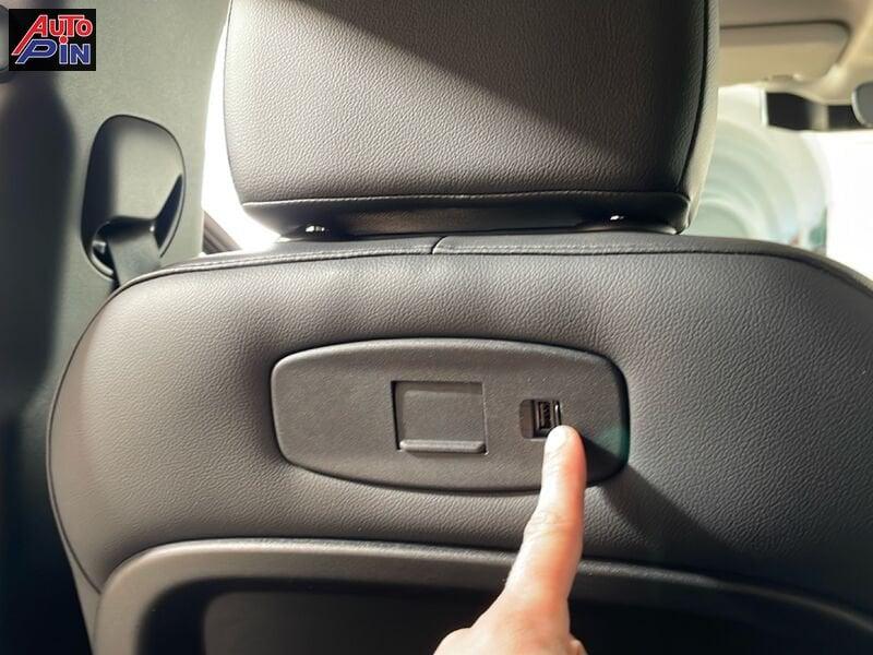 Land Rover Defender 3.0 D6 200 110 SE AWD auto.CONTO VENDITA