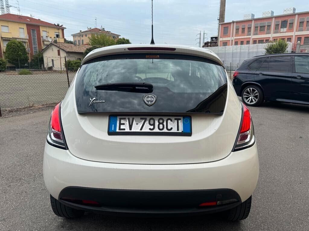 Lancia Ypsilon 0.9 TwinAir 84 CV Metano 2014 NEOPATENTATI