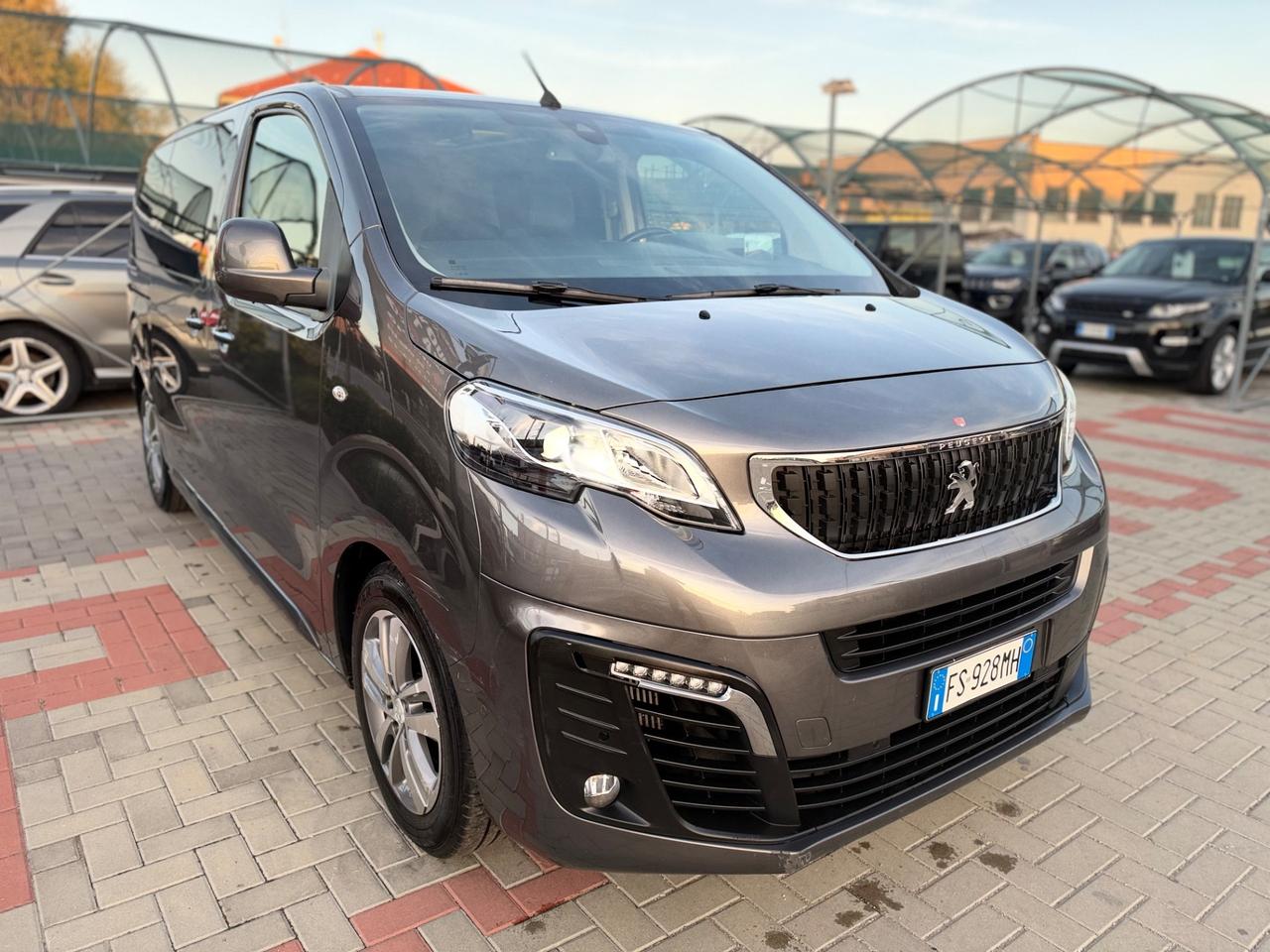 Peugeot Traveller BlueHDi 180 CV EAT8 DISABILI