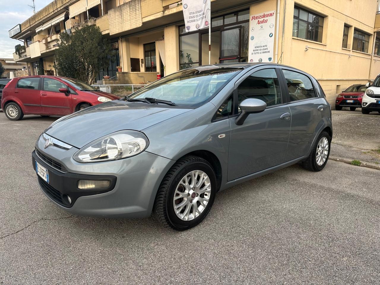 Fiat Punto Evo 1.3 Mjt 90 CV 5 porte Emotion ok neo patentati