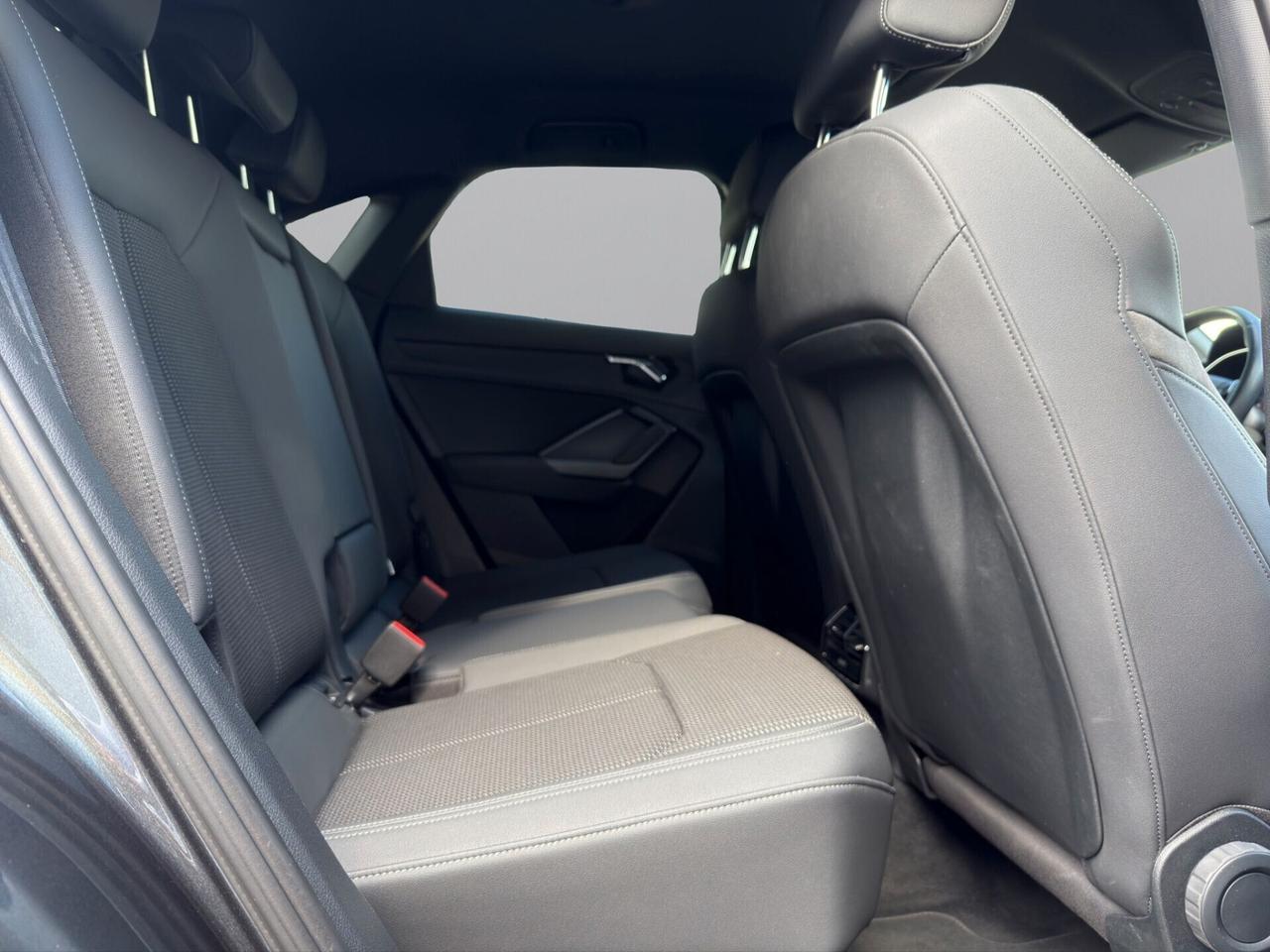 Audi Q3 SPB 35 TDI S line edition