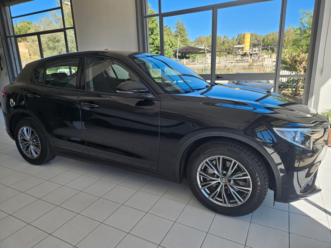 Alfa Romeo Stelvio 2.2 Turbodiesel 160 CV AT8 RWD Business