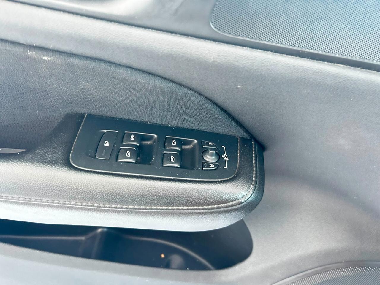 Volvo V60 D3 2.0D SOLO X RIVENDITORI 2019