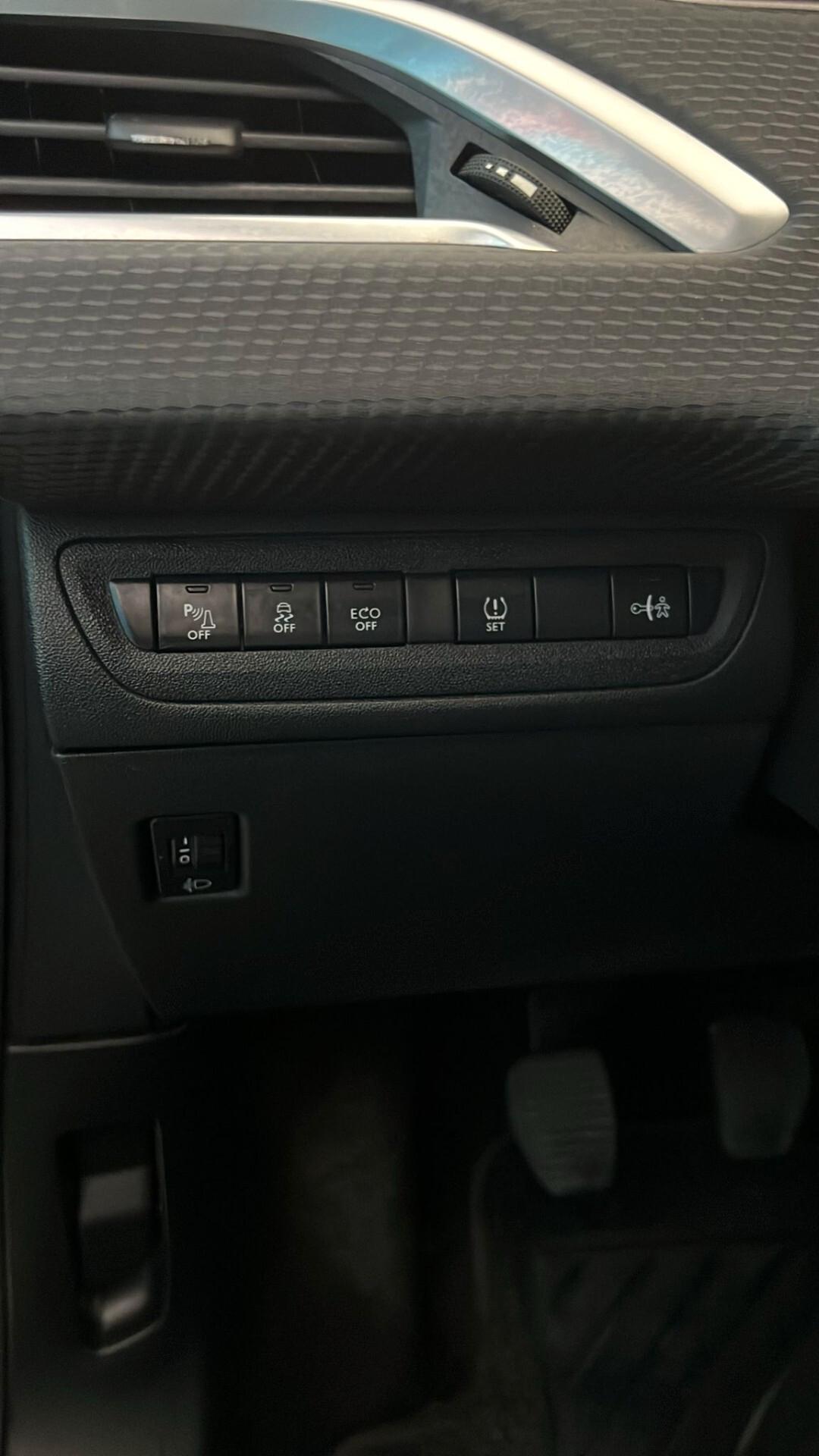 Peugeot 2008 1.6HDI BASSI CONSUMI FULL 2014