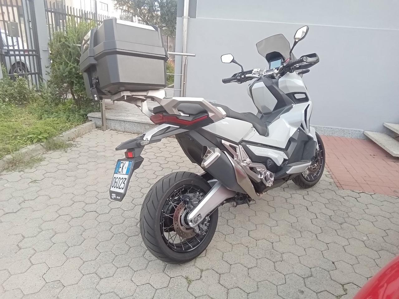 Honda X-ADV 750 Multistrada