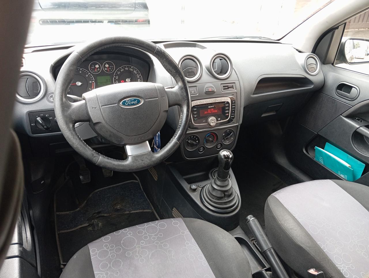 Ford Fiesta 1.2 titanium