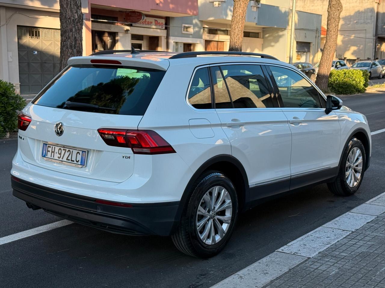 Volkswagen Tiguan 1.6 TDI 116CV CARPLAY - 2017