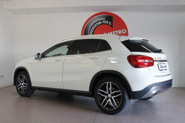 MERCEDES-BENZ GLA 200 d Automatic Executive tetto panorama