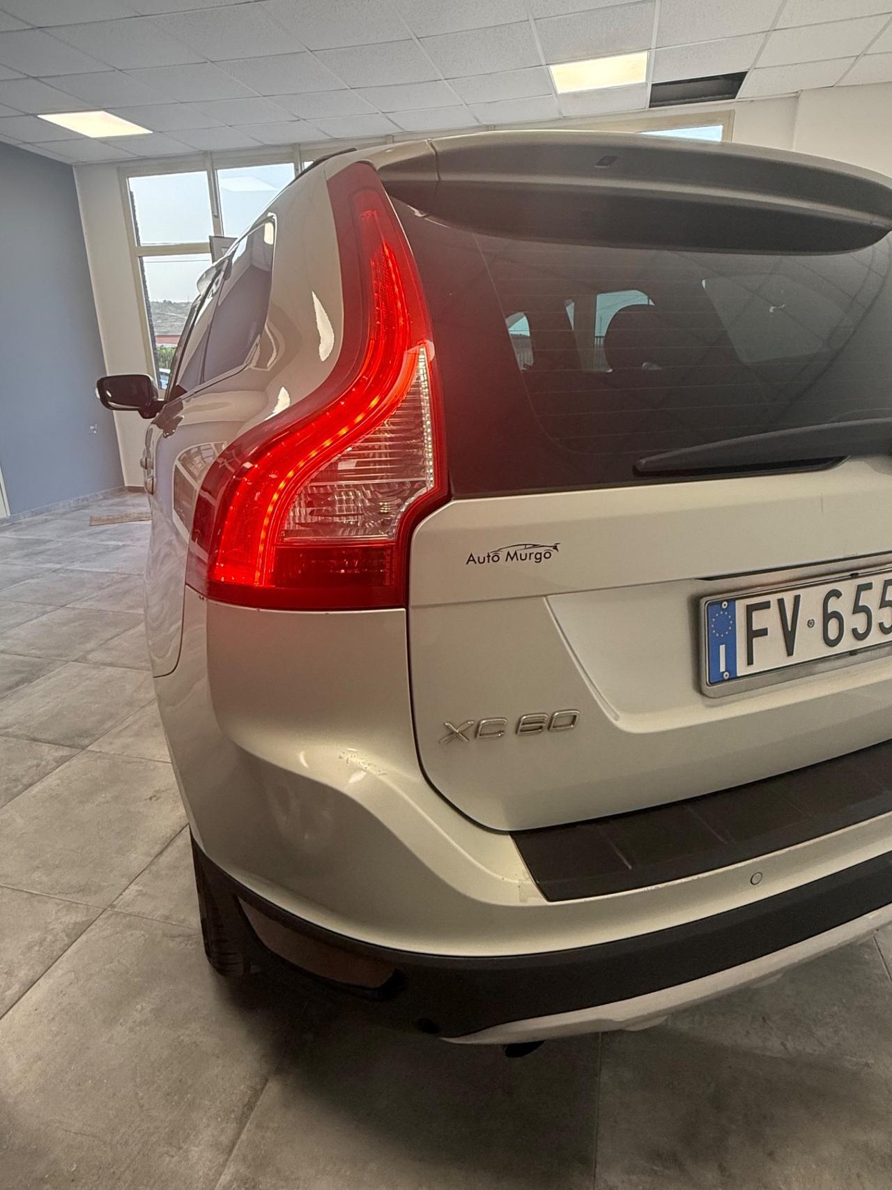 Volvo XC 60 XC60 D5 AWD Momentum