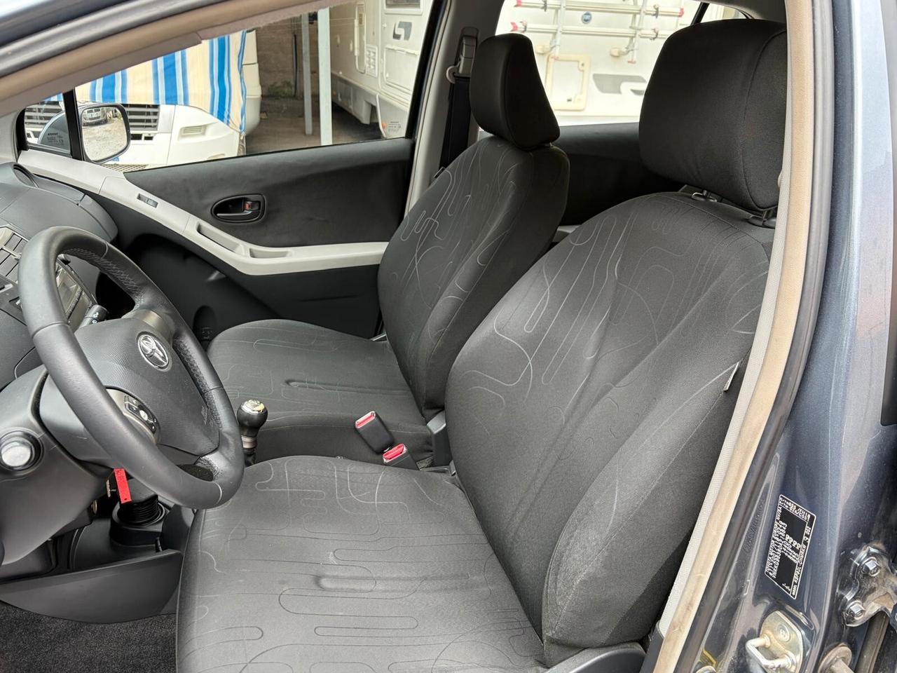 Toyota Yaris 1.0 5 porte Now 12 MESI DI GARANZIA