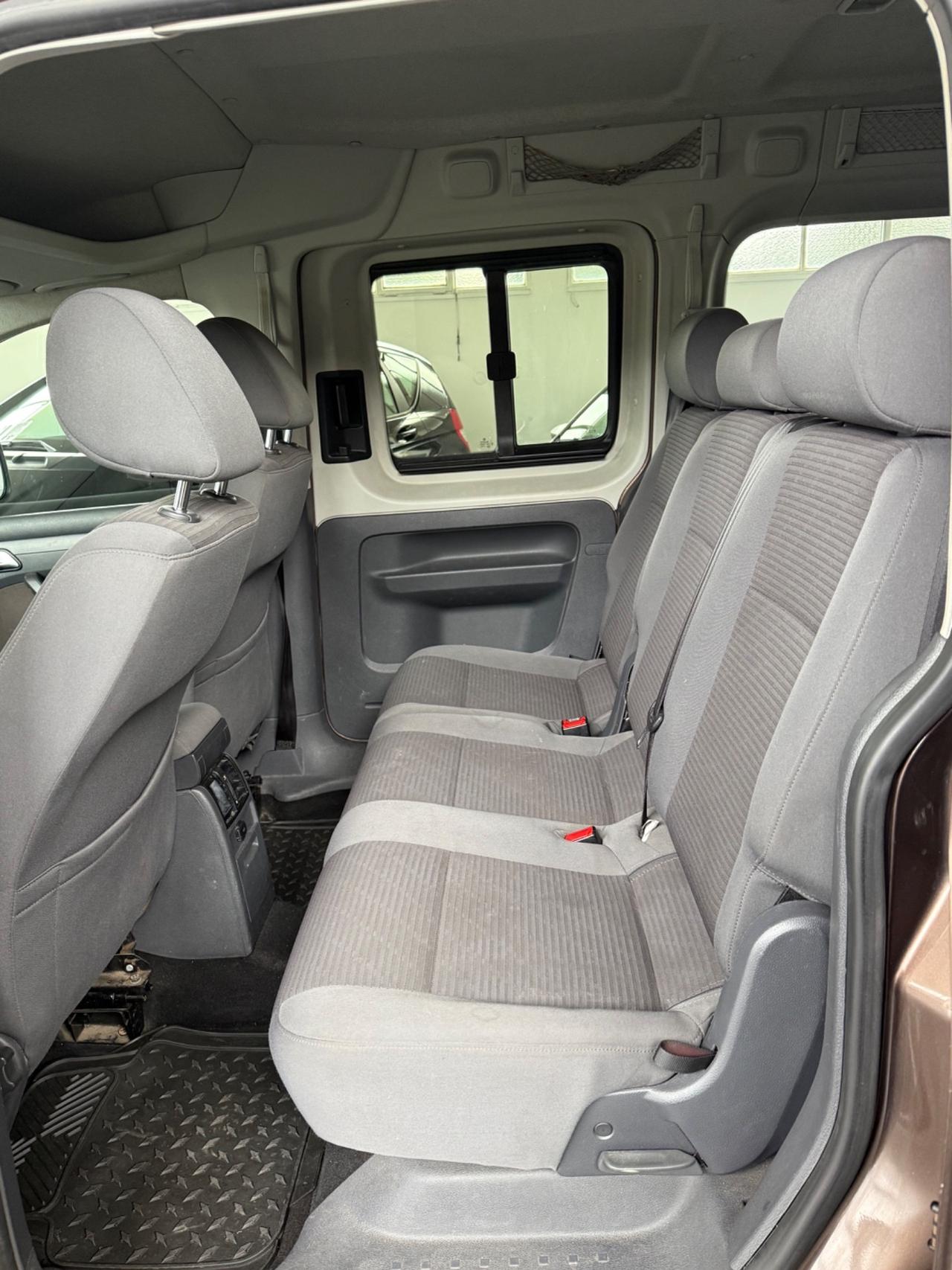 Volkswagen Caddy 1.6 TDI 102 CV 5p. Highline Maxi 7 posti / trasporto disabili